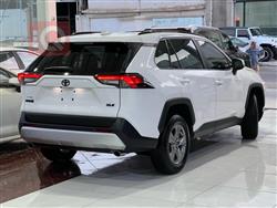 تۆیۆتا ڕاڤ 4